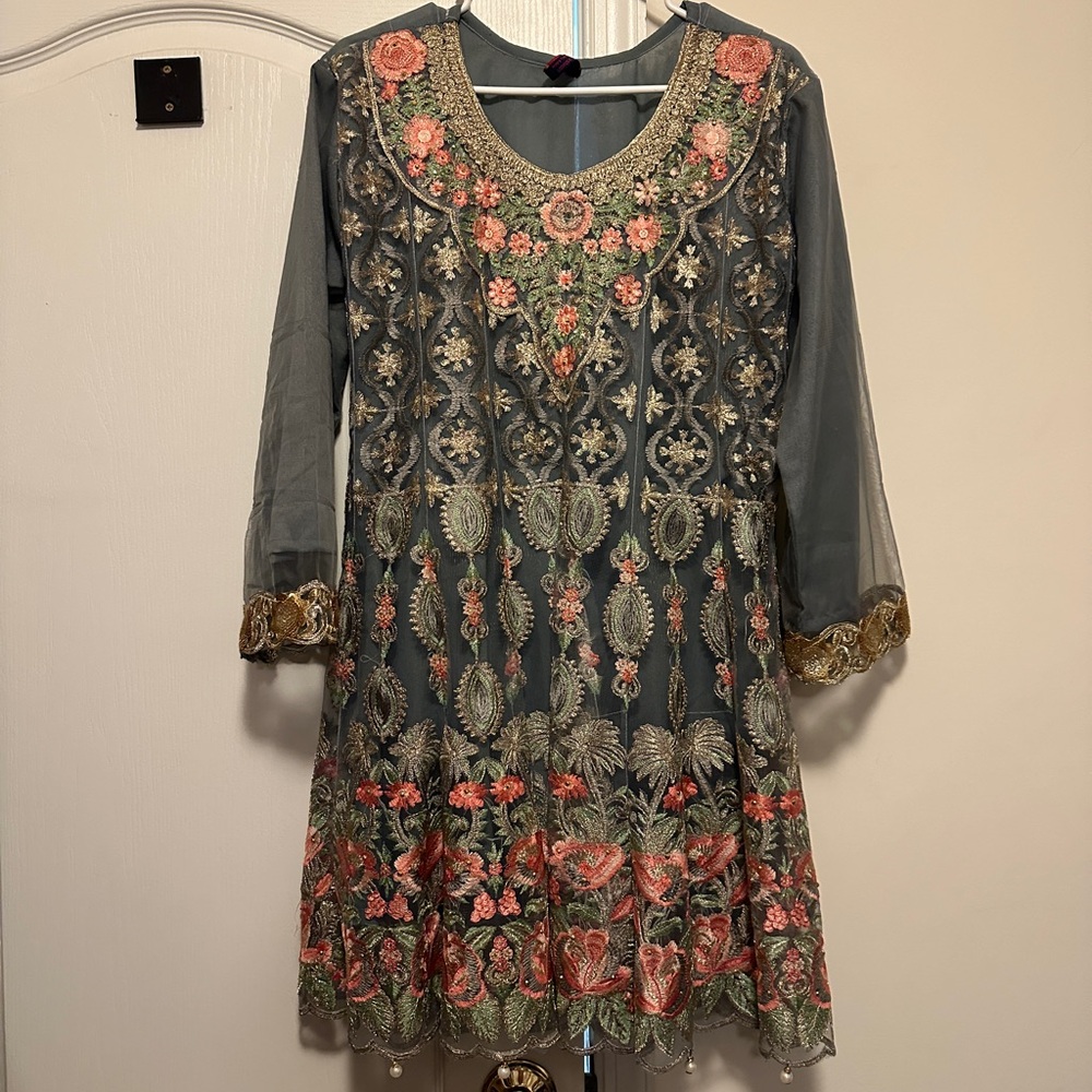 3 piece dress M/L fancy